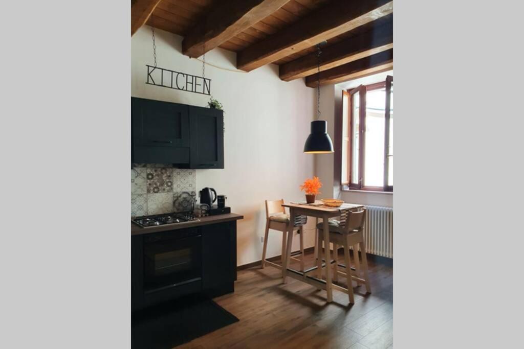 Il Caddi - Caratteristico Monolocale In Pieno Centro Storico LʼAquila Exterior foto