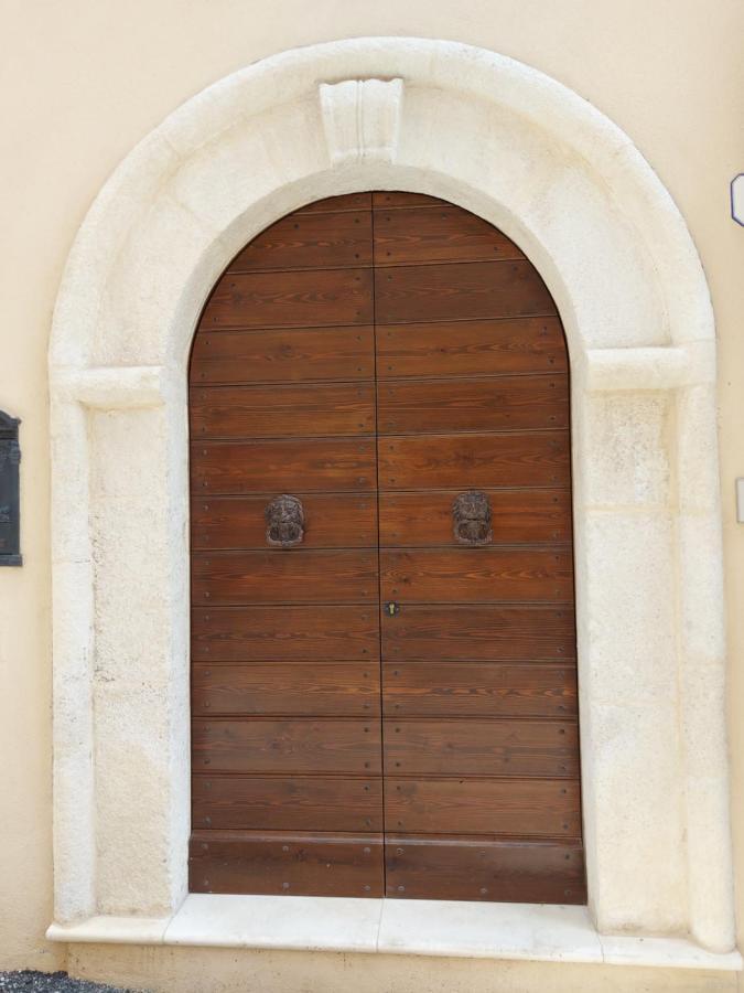 Il Caddi - Caratteristico Monolocale In Pieno Centro Storico LʼAquila Exterior foto